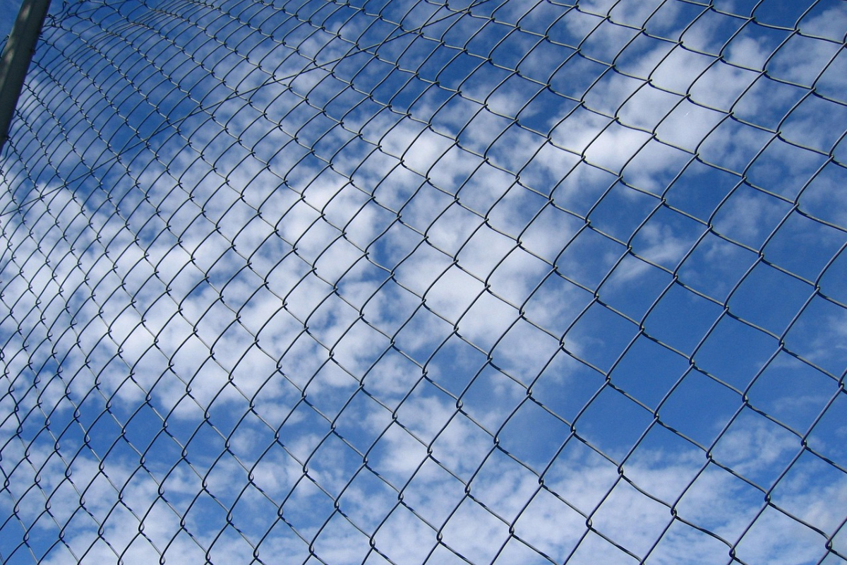 Mesh security barrier
